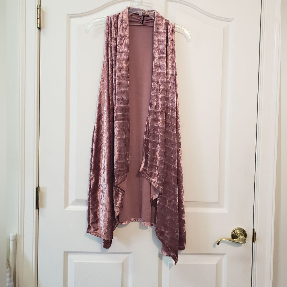 Velvet Pink Sleeveless Cardigan